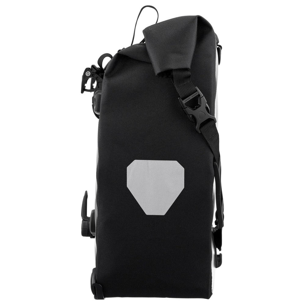 ORTLIEB Back-Roller 20L Sykkelveske for Bagasjebærer (42 x 32 x 17 cm) - Svart