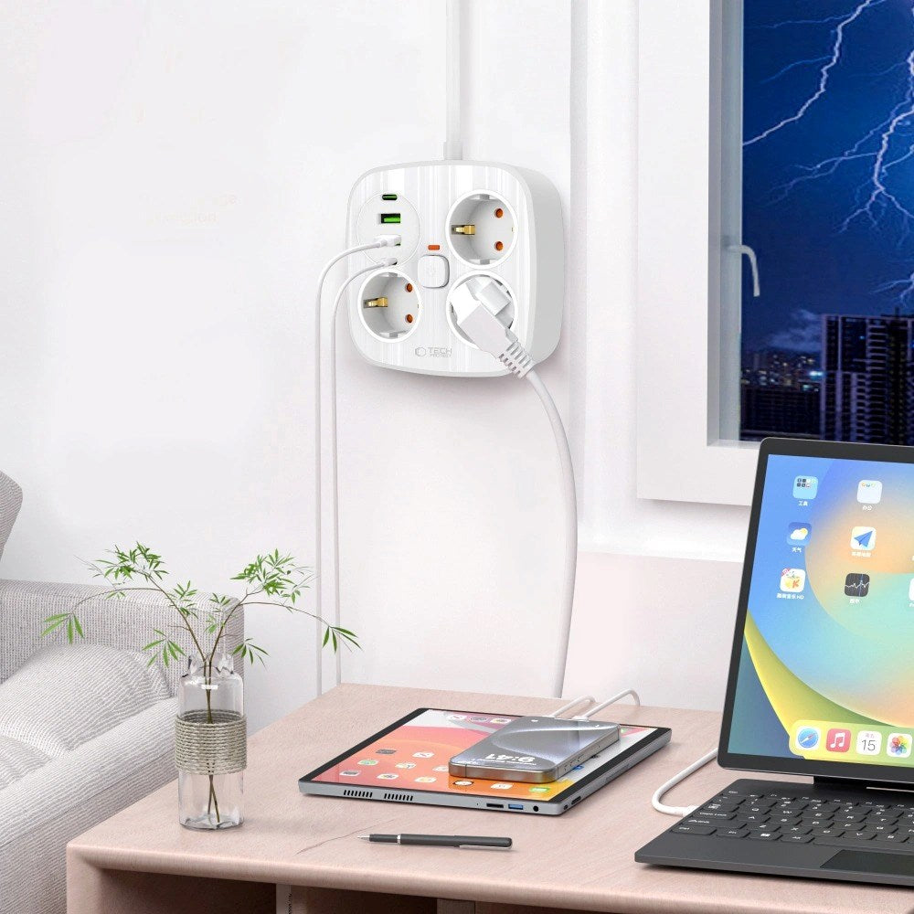 Tech-Protect Multifunksjonell Strømskinne med 3 x Uttak / 2 x USB-A / 2 x USB-C - 2m - Hvit