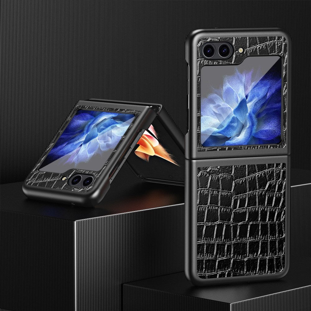 EIDERWOOD Samsung Galaxy Z Flip7 FE / Flip6 Skinnkledd Plast Deksel m. Tekstur - Svart