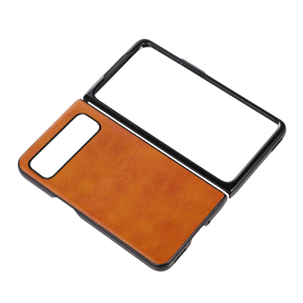 Google Pixel Fold Skinndekket Plastdeksel - Brun