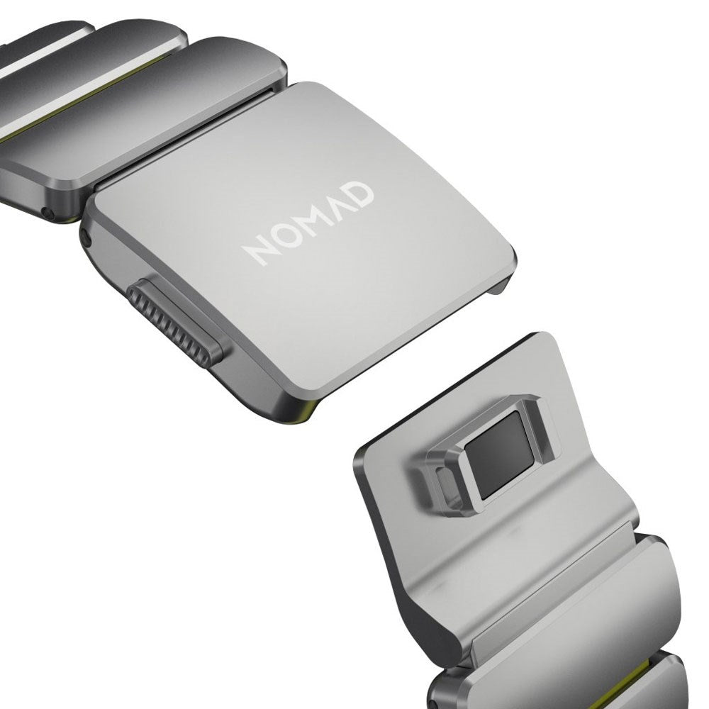 Apple Watch (42 / 44 / SE / 45 / 46 / 49mm) Nomad Stratos Band - Natural Titanium - Volt