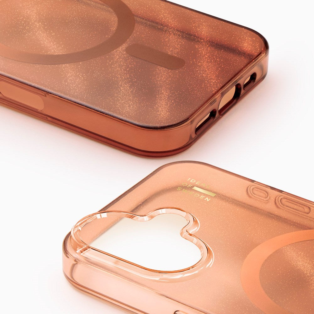 iPhone 16 iDeal Of Sweden Clear Deksel - MagSafe Kompatibel - Mocha Mousse