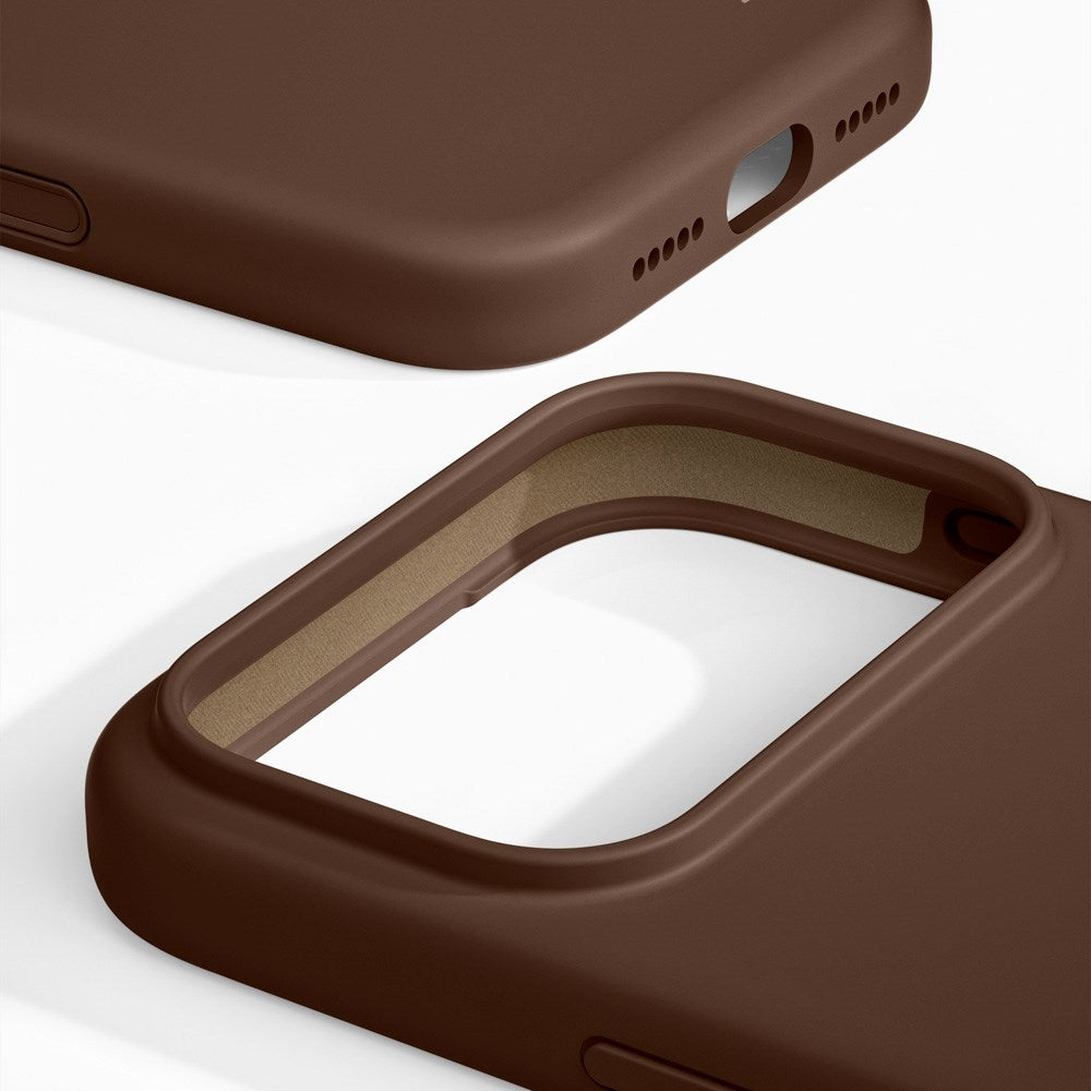 iDeal Of Sweden iPhone 17 Pro Max Silicone Deksel - MagSafe Kompatibel - Mocha Mousse