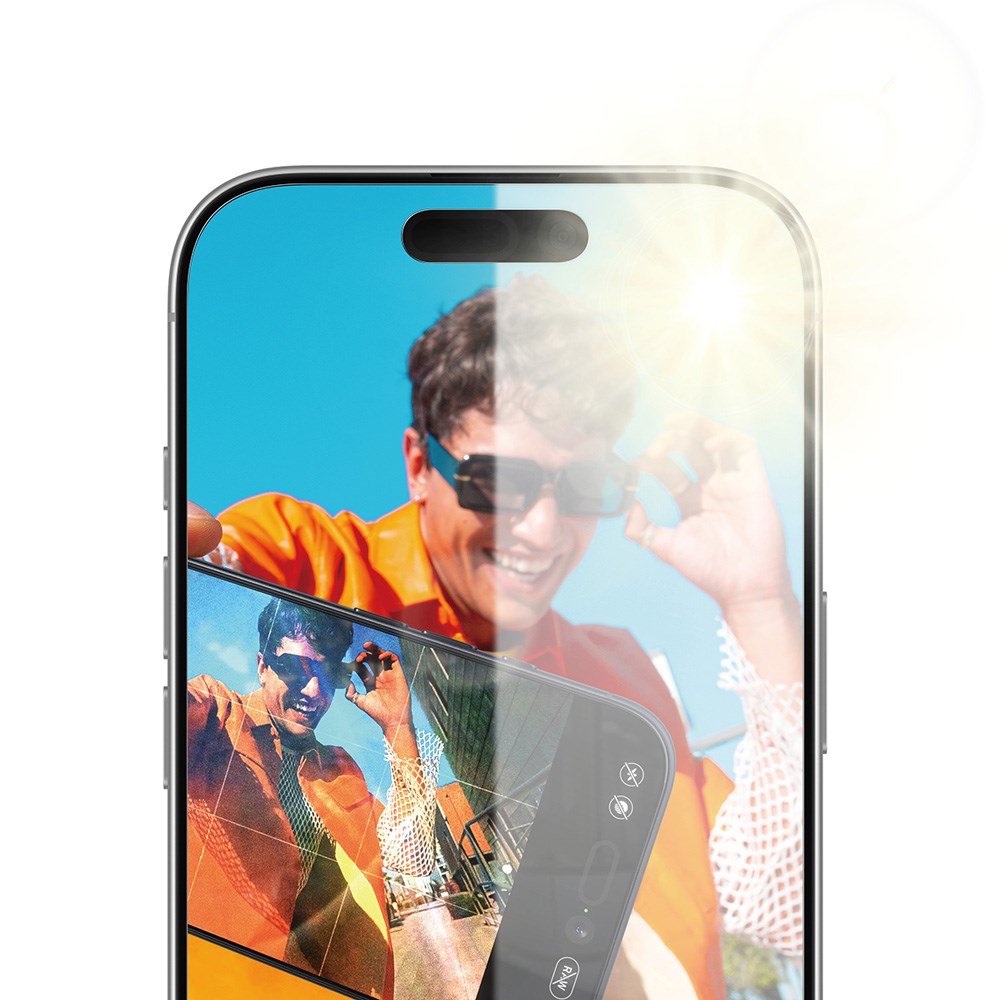 PanzerGlass iPhone 17 / 16 Pro Ultra Wide Fit Skjermbeskyttelse med EasyAligner - Anti-Reflective - Gjennomsiktig