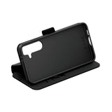 CARE by PanzerGlass Samsung Galaxy S24 FE Feature Wallet Case med Stativfunksjon - Svart