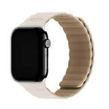 Apple Watch (42/44/SE/45/46/49mm) Holdit Silicone Magnet Klokkerem - Lys Beige / Beige