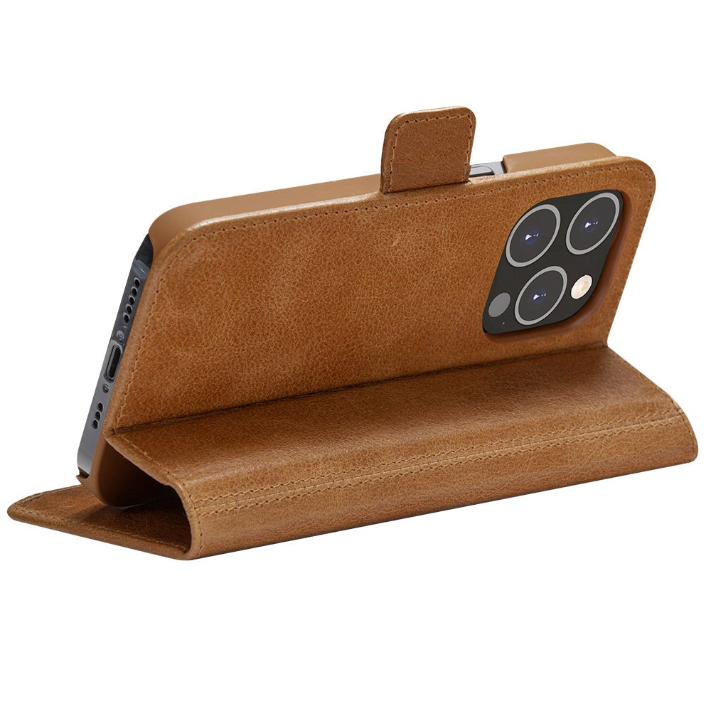 iPhone 14 Pro Max dbramante1928 Copenhagen Skinn Magnet Flip-Deksel - Tan
