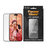 iPhone 15 / 16 PanzerGlass Ultra Wide Fit Ceramic Skjermbeskyttelse m. EasyAligner - Svart Kant