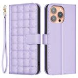 iPhone 16 Pro Rutete Kunstskinn Flip Deksel med Lommebok og Stropp - Lilla