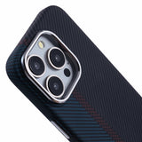 EIDERWOOD Mønstret Carbon Deksel - iPhone 15 Pro - MagSafe Kompatibel - Dark Colored Pattern