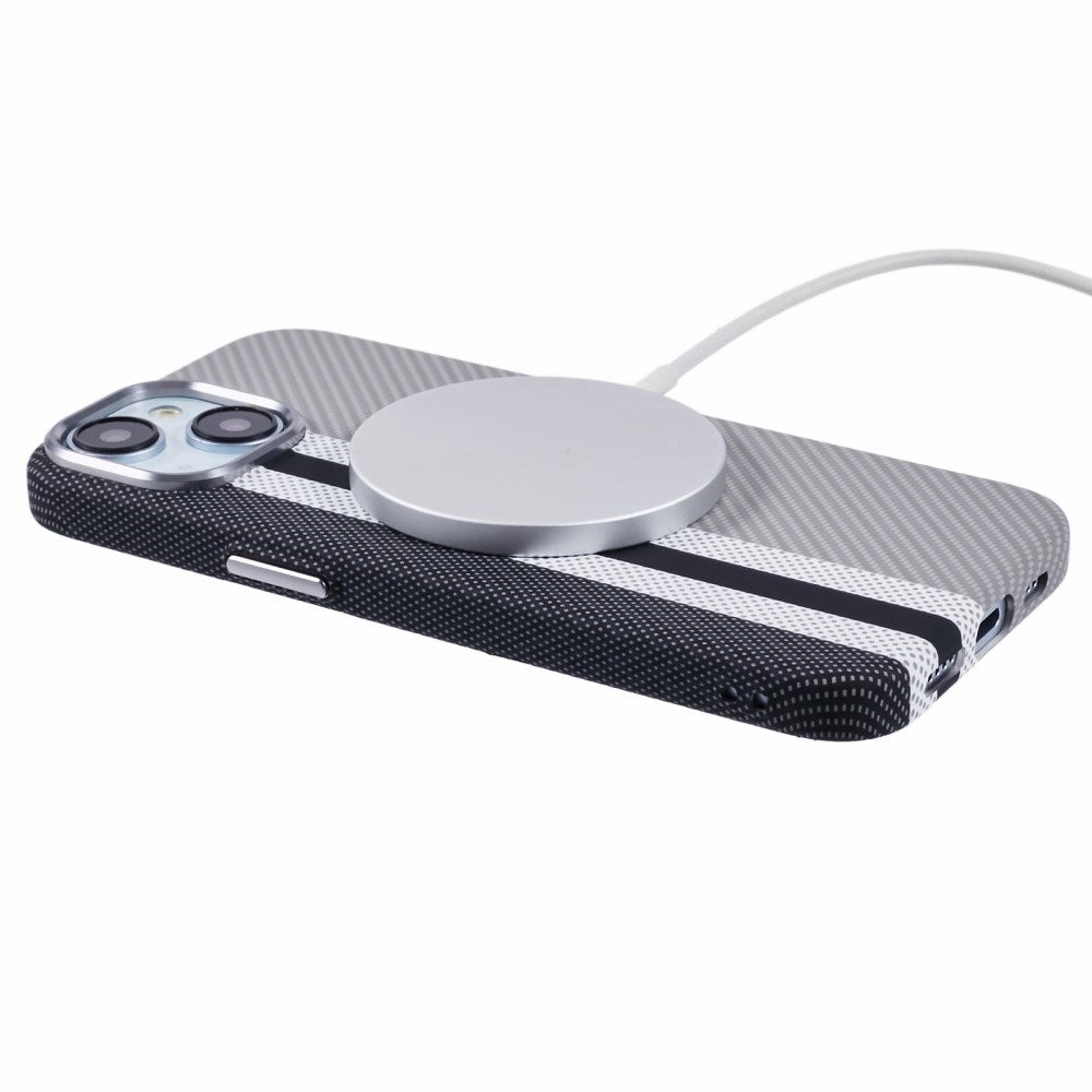EIDERWOOD Mønstret Carbon Deksel - iPhone 14 - MagSafe Kompatibel - Grey Stripes