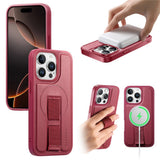 iPhone 15 Pro Hard Plast Deksel m. Kunstskinn Bakside & Fingerrem - MagSafe Kompatibel - Rød