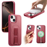 iPhone 15 Hard Plast Deksel m. Kunstskinn Bakside & Fingerrem - MagSafe Kompatibel - Rød