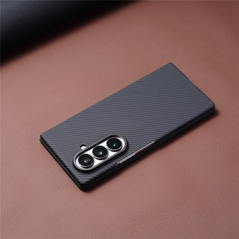 Samsung Galaxy Z Fold8 Ultra Hardt Plast Carbon Deksel - MagSafe Kompatibel - Svart