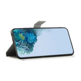 Samsung Galaxy S26 FE EIDERWOOD Flip Deksel med Kortholder og Stativ Funksjon - Hvit / Sommerfugler