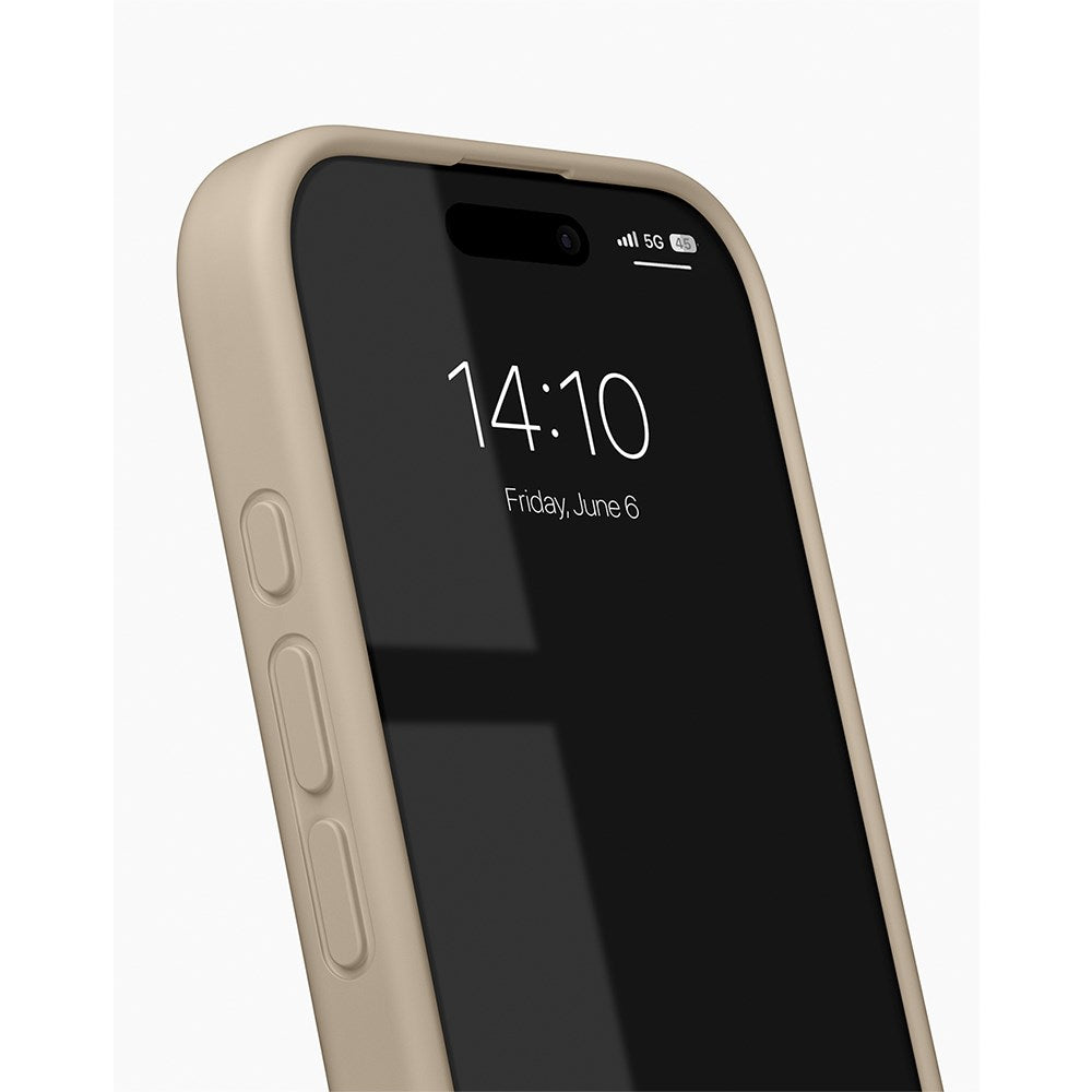 iDeal Of Sweden iPhone 16 Pro Silicone Deksel - MagSafe Kompatibel - Beige