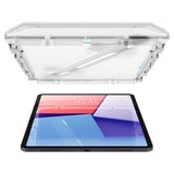 iPad Air 13" (2026 / 2025 / 2024) Spigen EZ Fit Glas.tR Skjermbeskytter - Case Friendly - Gjennomsiktig
