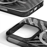 iPhone 16 Pro Max iDeal Of Sweden Clear Deksel - MagSafe Kompatibel - Zebra Mystique
