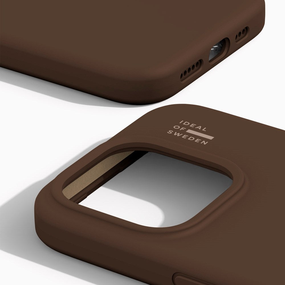 iDeal Of Sweden iPhone 17e / 16e / 15 / 14 / 13 Silicone Deksel - MagSafe Kompatibel - Mocha Mousse