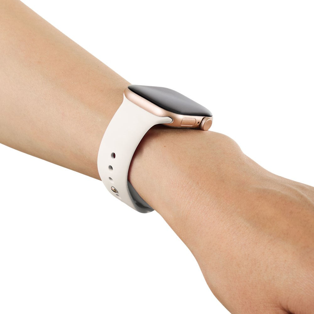 Apple Watch (38/40/SE/41/42mm) iDeal of Sweden Silikon Klokkerem - Størrelse M/L - Cloud Dancer