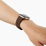 Apple Watch (42/44/SE/45/46/49mm) iDeal of Sweden Silikon Klokkerem - Størrelse M/L - Mocha Mousse