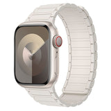Apple Watch (42/44/45/46/49 mm) Lippa Magnetisk Silikonreim - Hvit