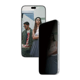 iPhone 18 Pro Max SAFE by PanzerGlass Ultra-Wide Fit Skjermbeskyttelsesglass med EasyAligner - Privacy - Gjennomsiktig