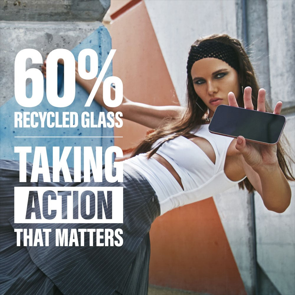 SAFE by PanzerGlass iPhone 17e / 16e / 14 / 13 / 13 Pro Ultra-Wide Fit Skjermbeskyttelsesglass med EasyAligner - Gjennomsiktig